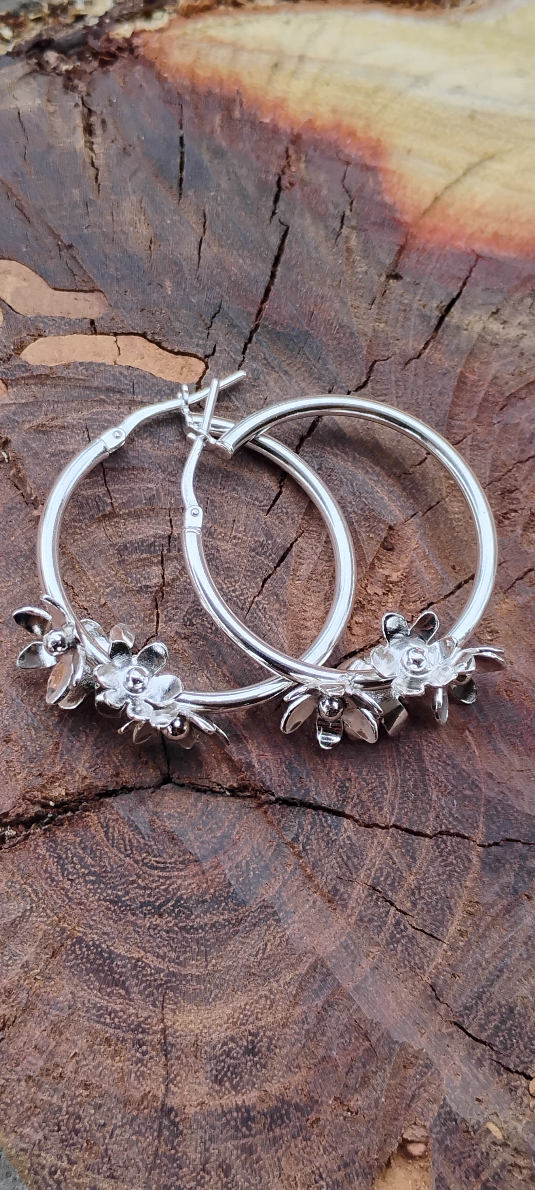 Aros plata 925 flores tridimensionales repujado artesanal chileno diseño orgánico único Santiago