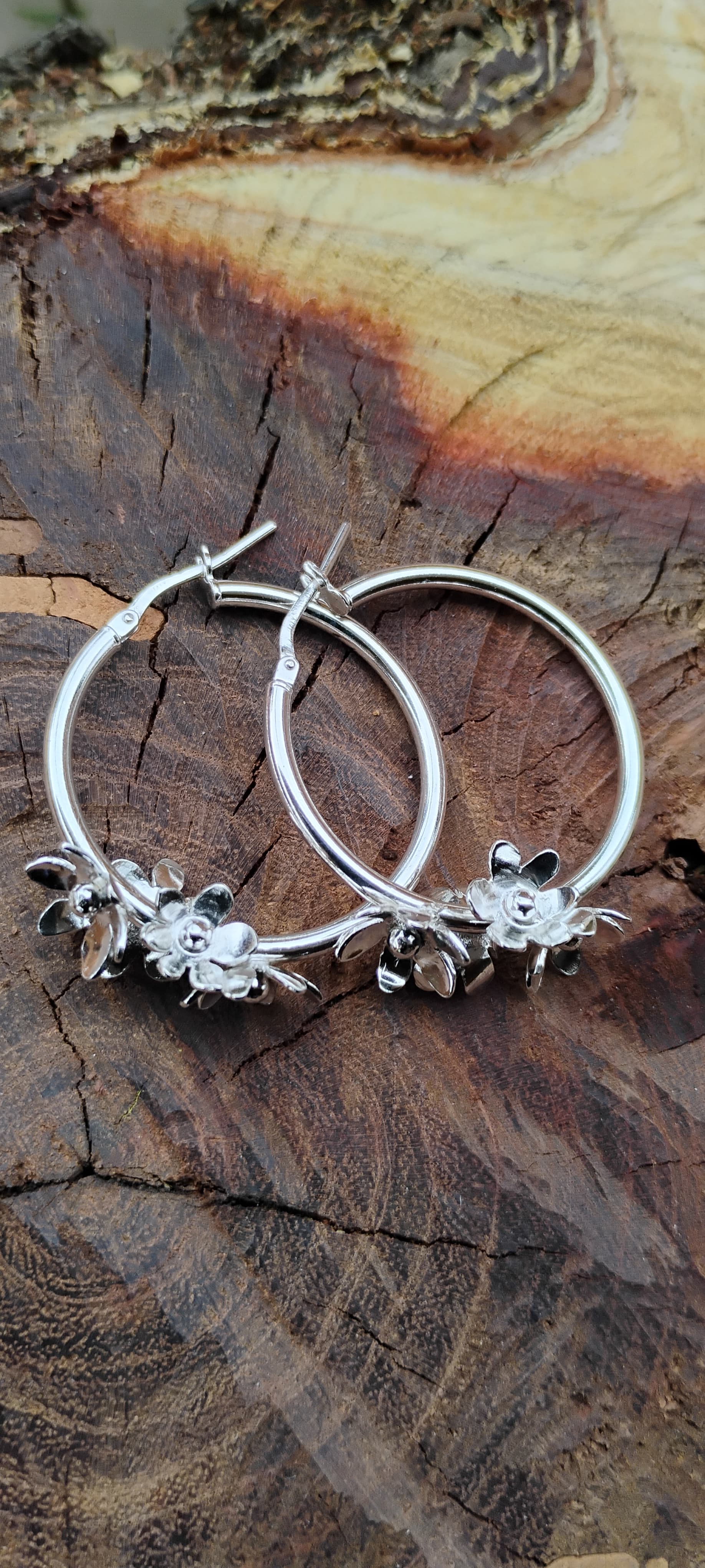 Aros plata 925 flores tridimensionales repujado artesanal chileno diseño orgánico único Santiago